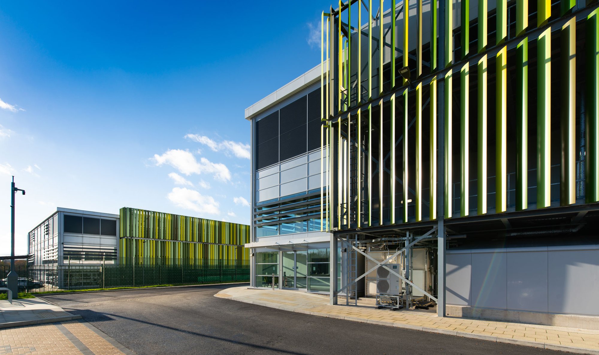 EX32198_5557_KAO KLON-02_DATA CENTRE_ARCHITECTURAL FACADE_ESSEX_5STAR_PRO-08